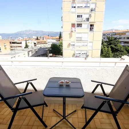Dado Apartment