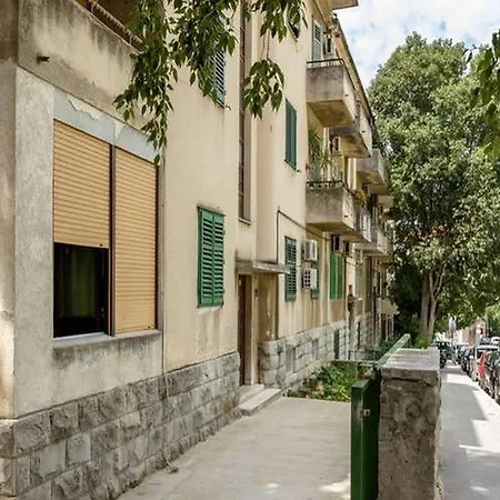 Dado דירה ספליט